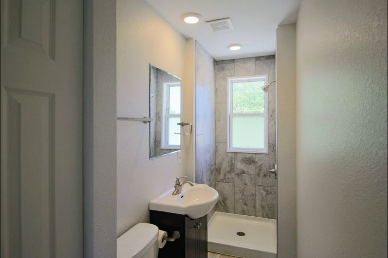 Building Photo - 4023 E Elm Rd