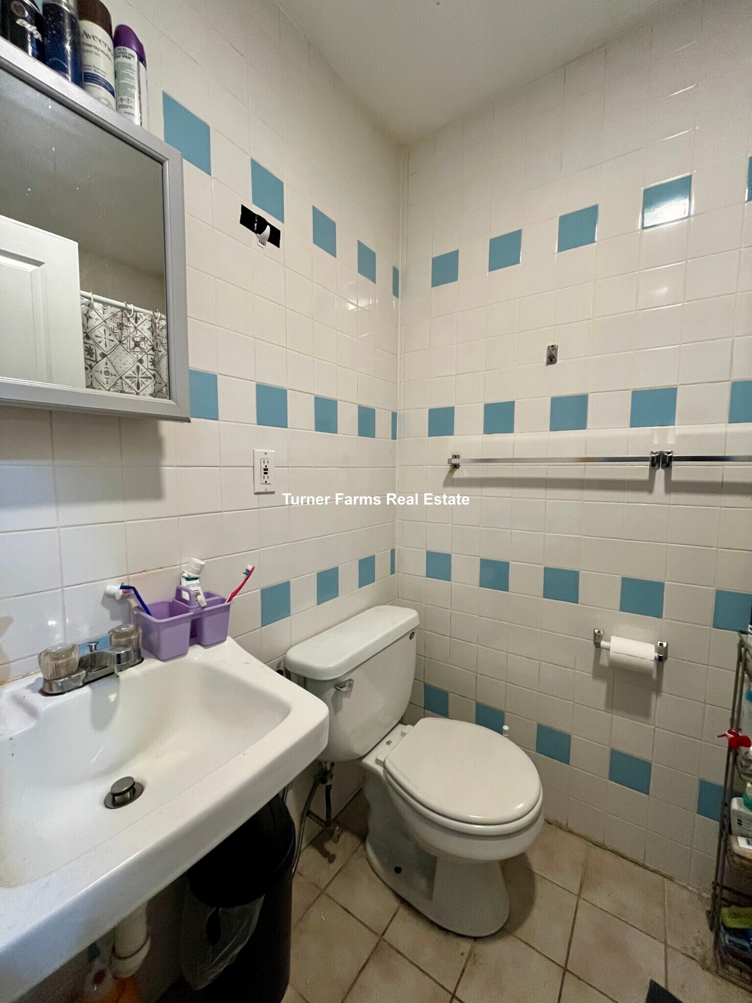 Building Photo - 129 Cedar St