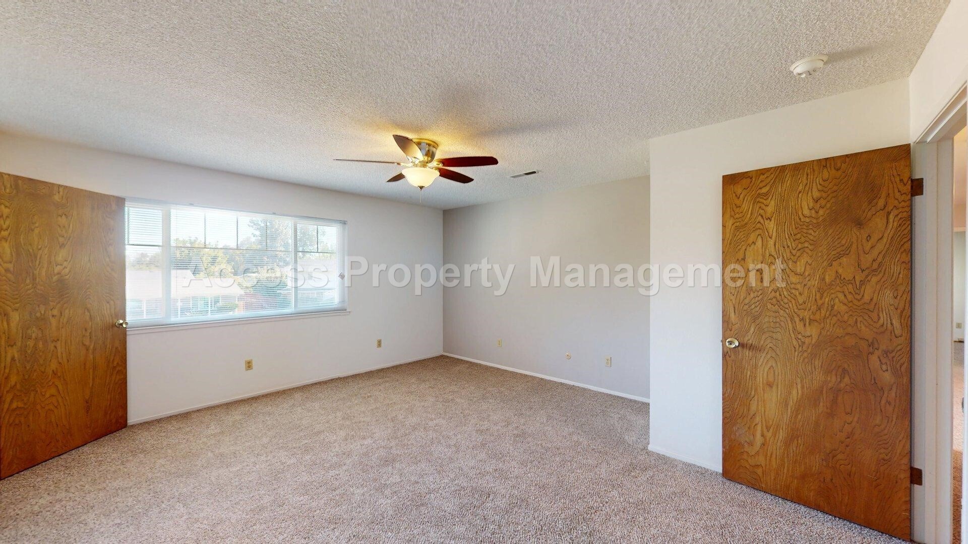 Building Photo - 3355 San Fernando Ct