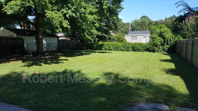 Building Photo - 2611 Gardiner Ln