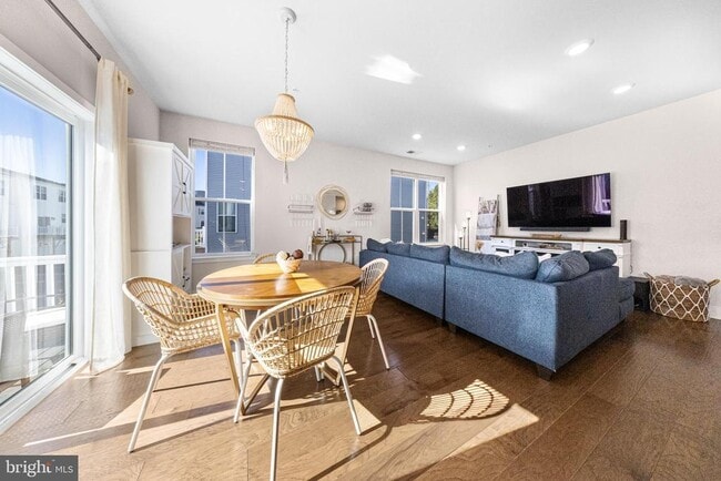 Building Photo - 973 Skylar Ct.