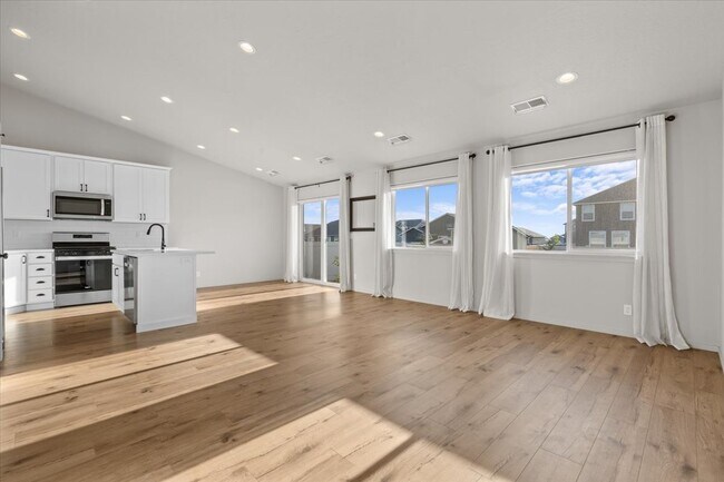 Building Photo - 10201 N Belgrave Lp