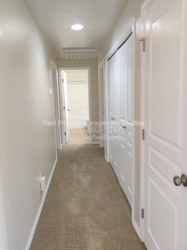 Building Photo - 502 S Florida Pl