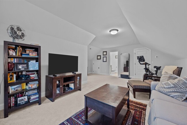 Building Photo - Exquisite 4 Bedroom/4 bath home in the Wyn...