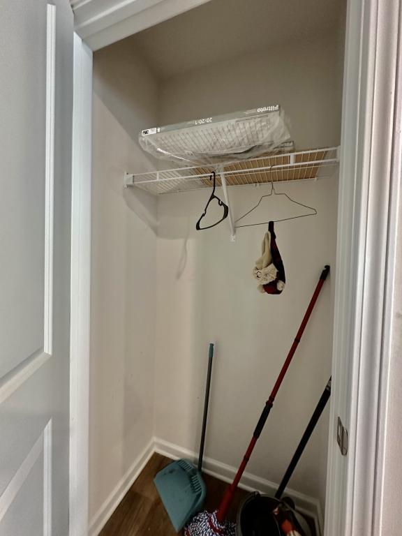 Building Photo - 1339 Mifflin Ln