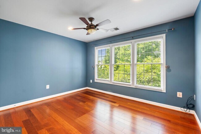 Building Photo - 22804 Portico Pl