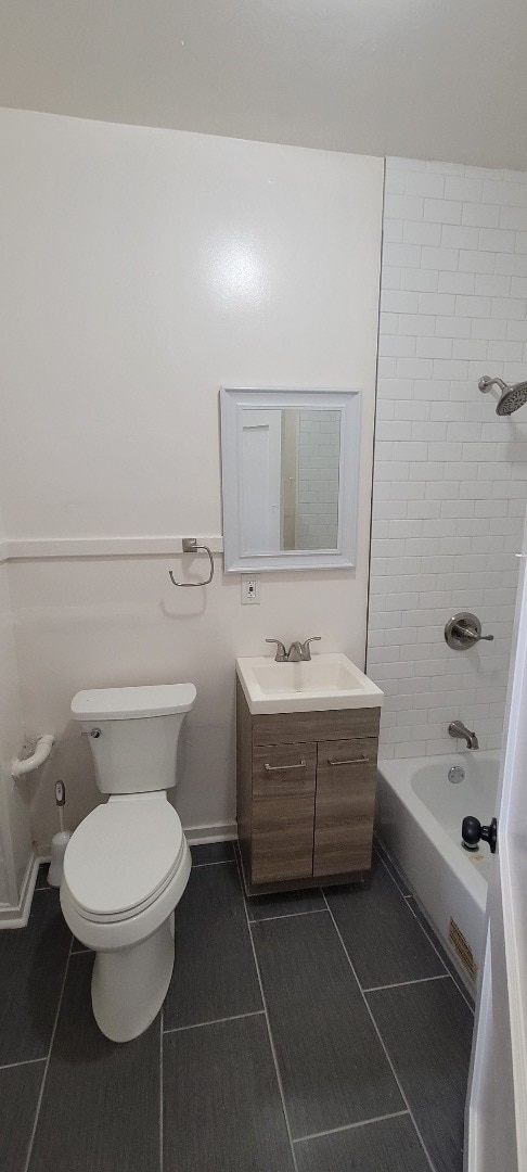 Building Photo - 922 N Roman St