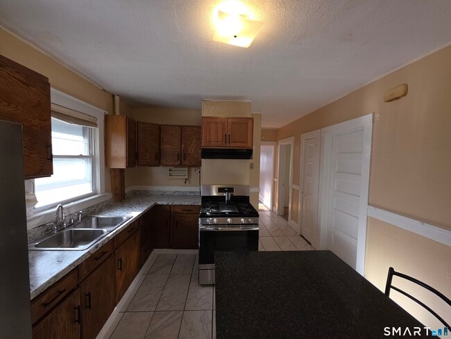 Building Photo - 218 Grandview Terrace