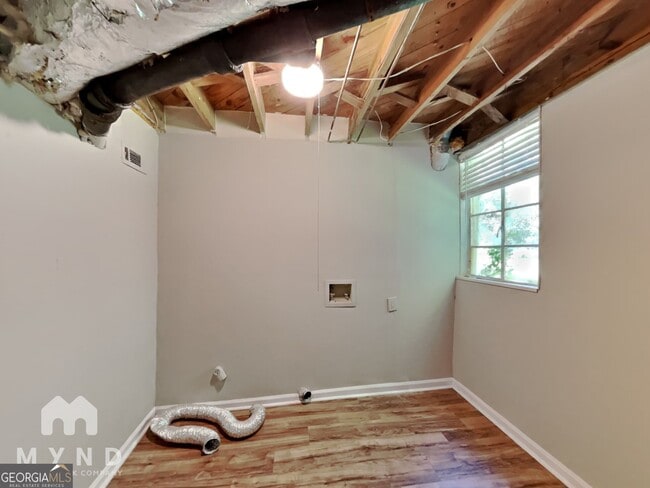 Building Photo - 502 Fairlane Cir NW