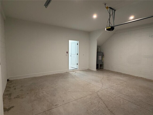 Building Photo - 9976 Red Canoe Aly