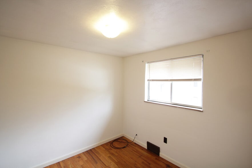 Building Photo - 419 Franklin Ave