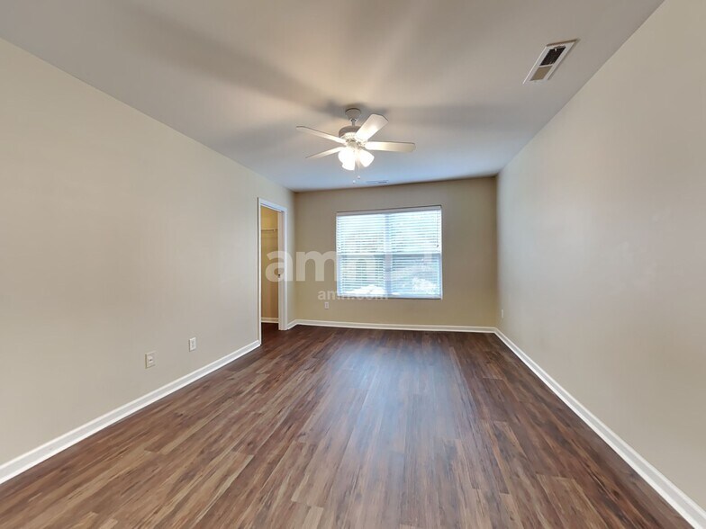 Building Photo - 251 Old Carolina Dr