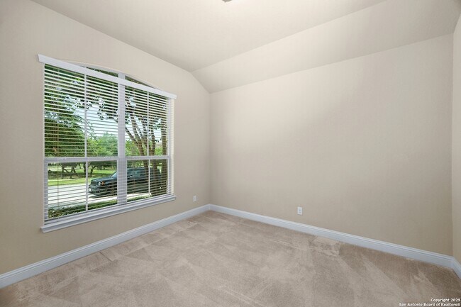 Building Photo - 723 Viento Point