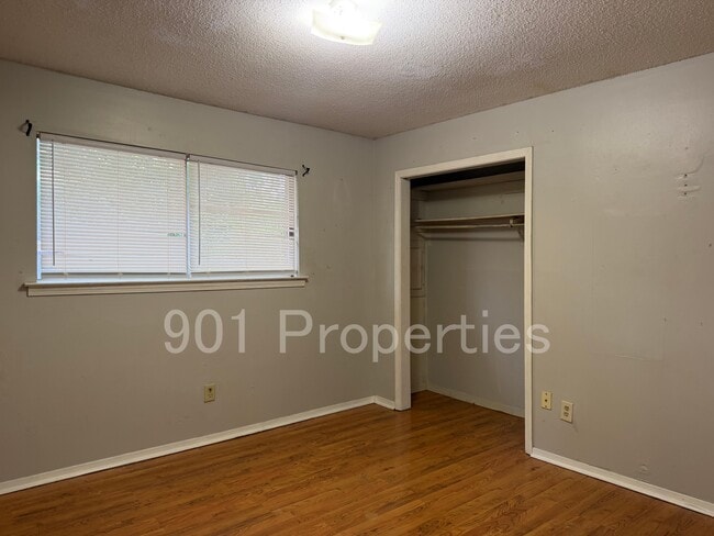 Building Photo - 6415 Gillespie Rd
