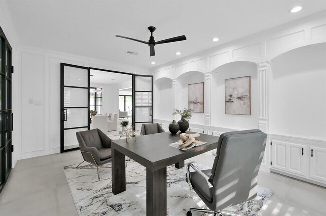 Building Photo - 35 Fernglen Dr