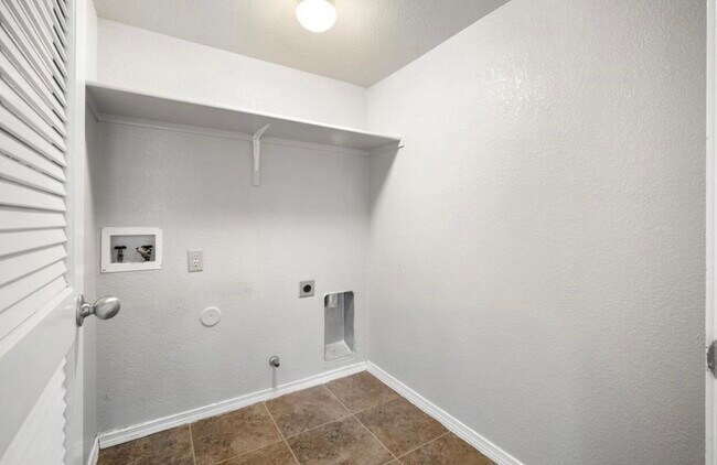 Building Photo - 5324 Lucio Moreno Dr
