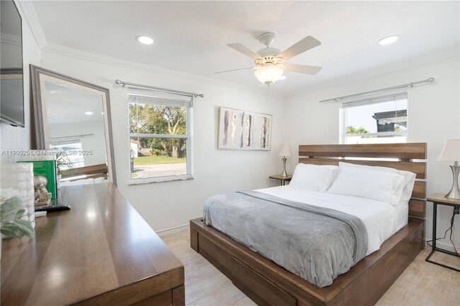 Building Photo - 6390 Plunkett St