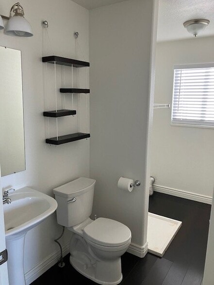 Building Photo - 2426 Orchard Way