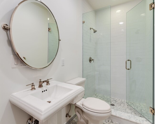 Building Photo - 277 Cordova Rd