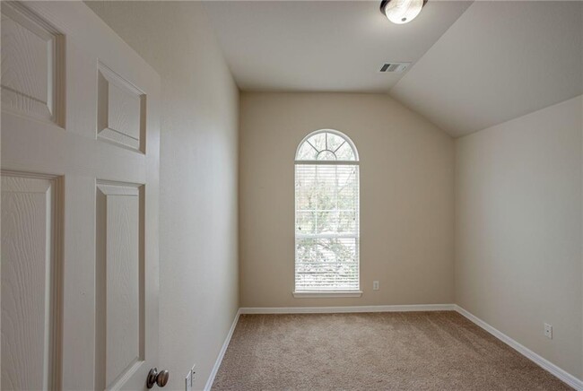 Building Photo - 811 Clear Meadow Ct