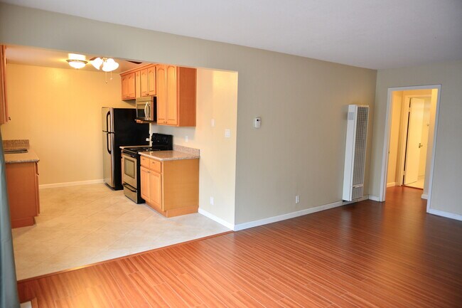 Building Photo - 3817 Starview Dr