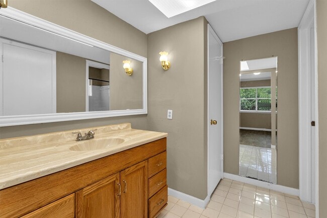 Building Photo - 13818 Clark Towne Ln