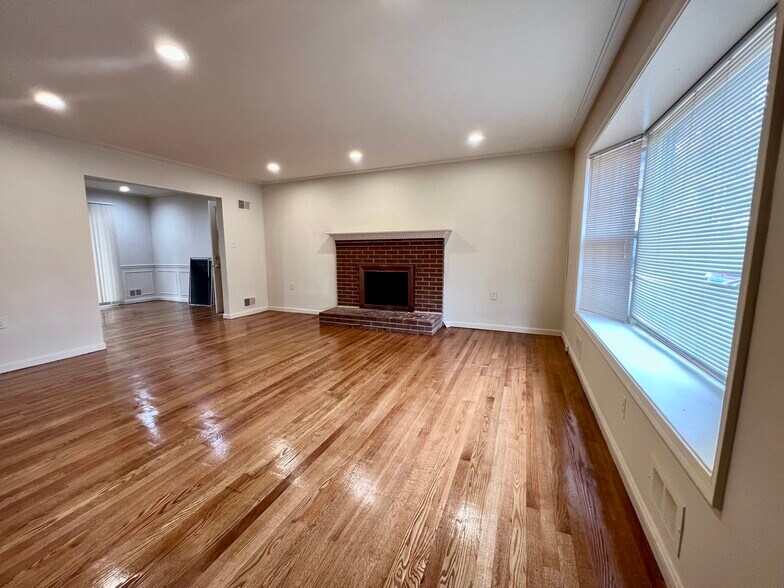 Building Photo - 7510 Sanner Rd
