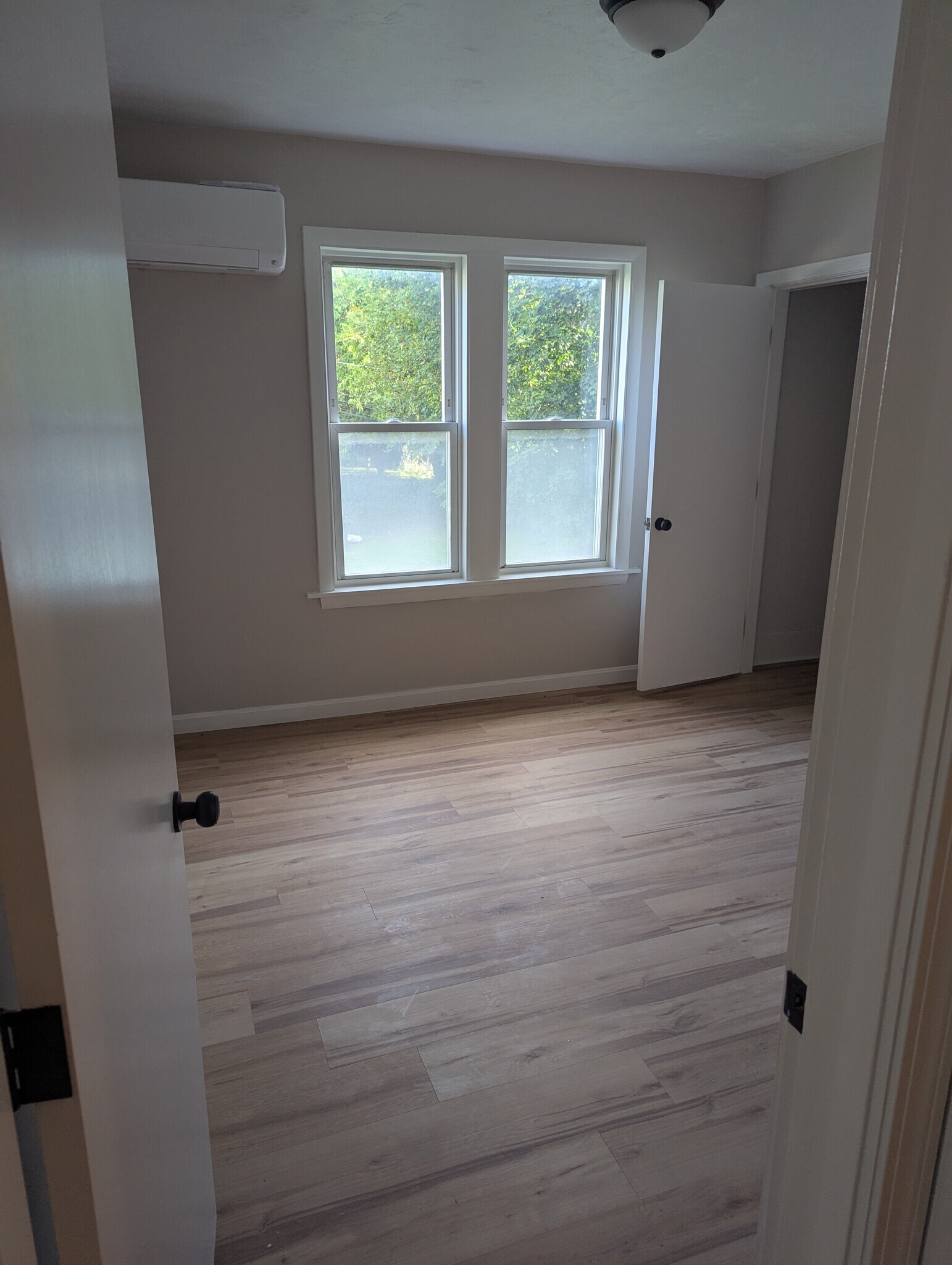 Building Photo - 209 Ingleside Ave