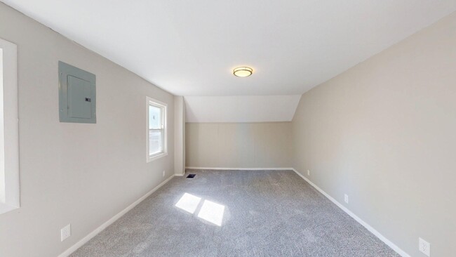 Building Photo - Cudell/West Blvd neighborhood; 4 bedroom/1...