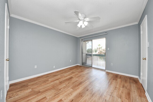 Building Photo - 250 El Dorado Blvd