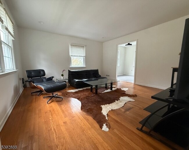 Building Photo - 76 Mt Kemble Ave