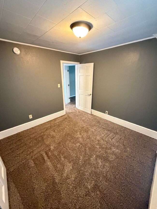 Building Photo - AVAILABLE NOW - 3 bed/1.5 bath Home In Superior with Bonus Room!