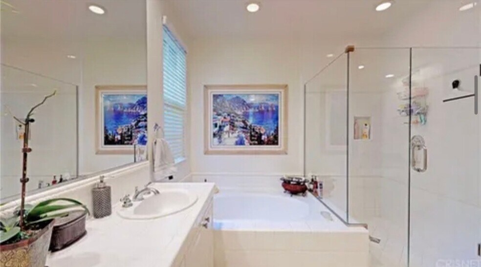 Building Photo - 26915 Augusta Pl