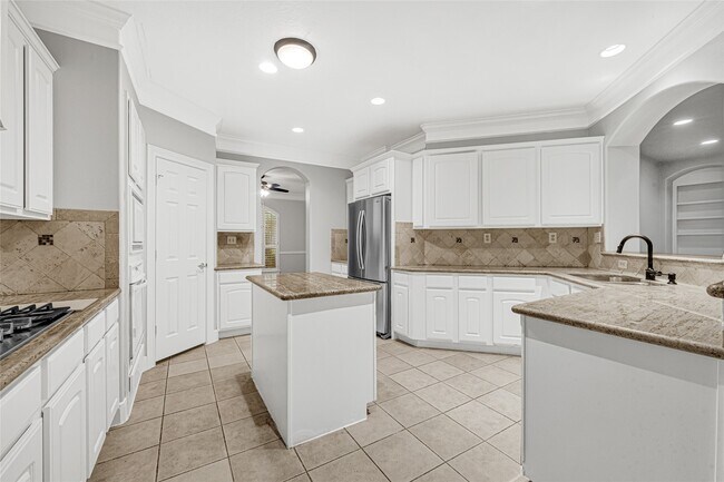 Building Photo - 8619 Arranmore Ln