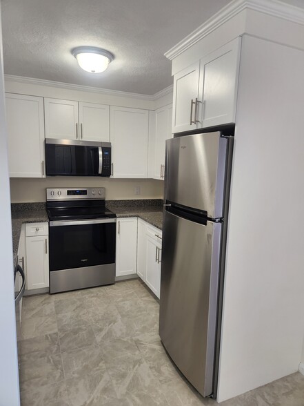 All New Kitchen. - Eastbay at Weymouthport