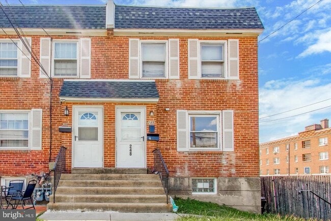 Building Photo - 248 N Wycombe Ave