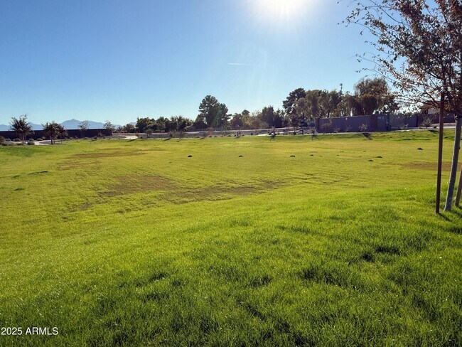 Building Photo - 10203 W Crittenden Ln