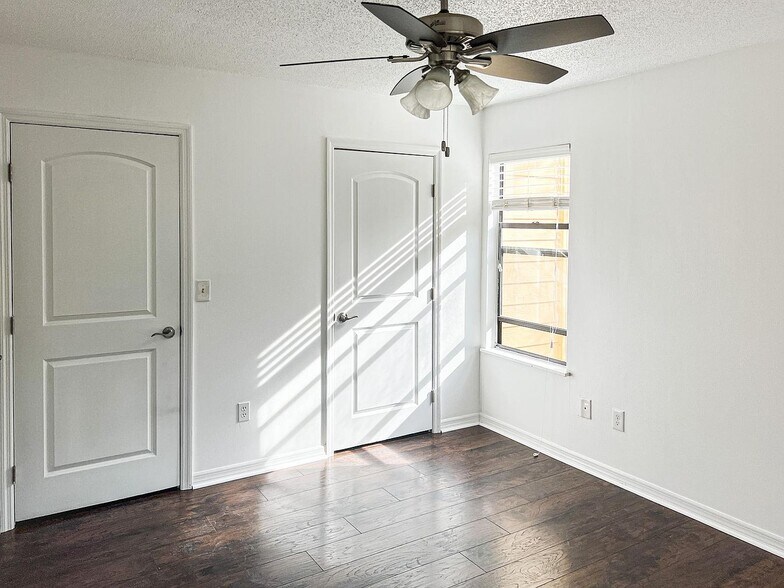 Building Photo - 11901 4th St N