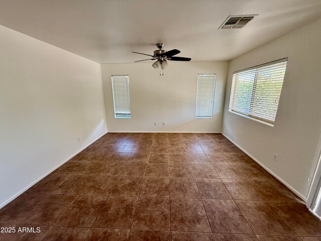 Building Photo - 40812 W Thornberry Ln