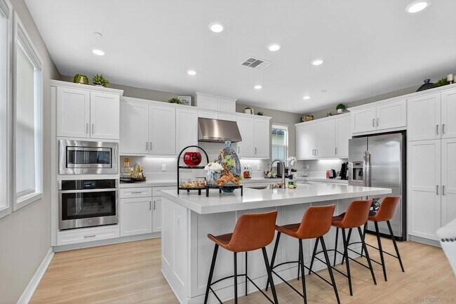 Building Photo - 1733 Artemisia Ct