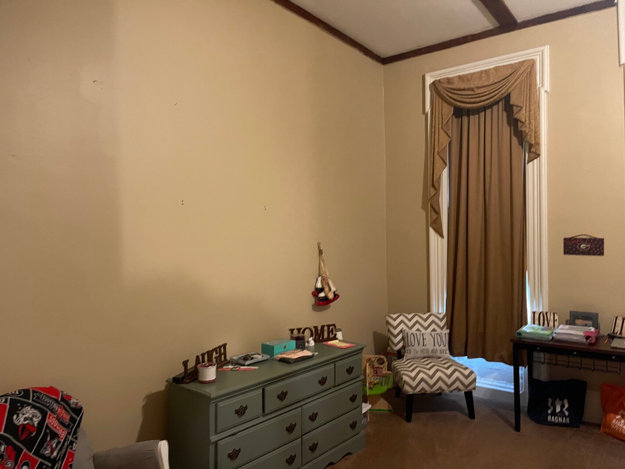 Master Bedroom - 118 E Main St