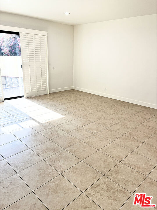 Building Photo - 2340 Century Hill