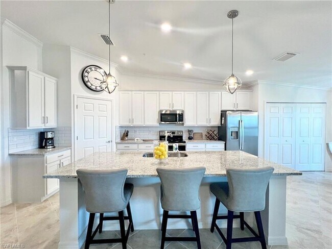 Building Photo - 43031 GREENWAY Blvd