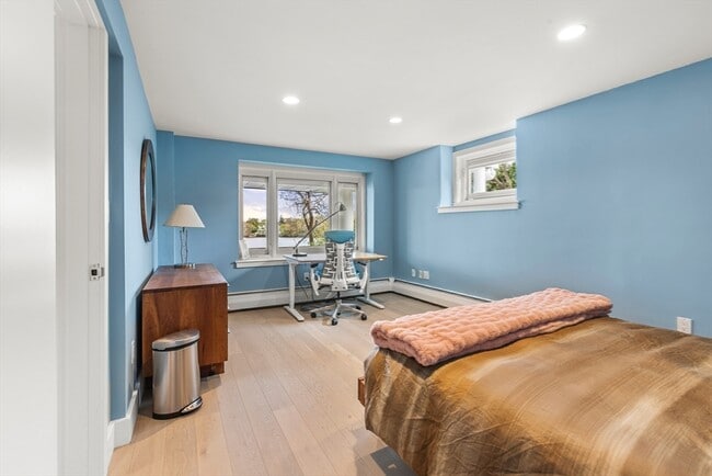 Building Photo - 37 Beverly Rd