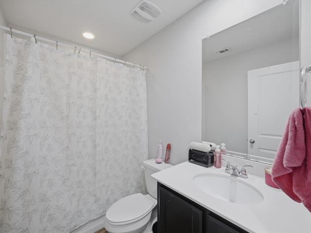 Building Photo - 420 Milverton Dr