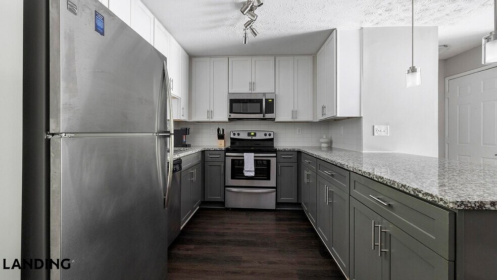 Building Photo - 3421 N Druid Hills Rd