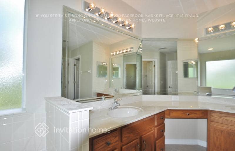 Building Photo - 14479 Yellow Butterfly Rd