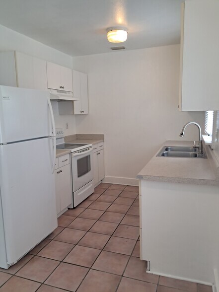 Building Photo - 1408 7th Ave N