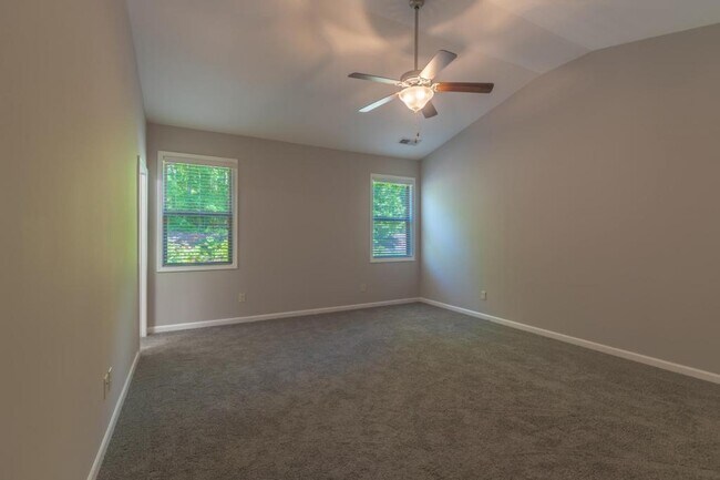 Building Photo - 5046 Apple Grove Rd NE