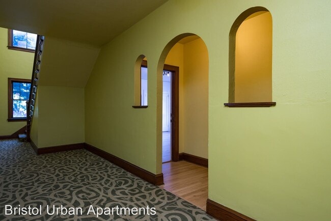 Building Photo - 3562 SE Harrison St